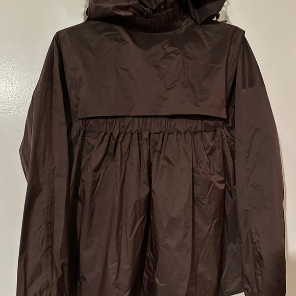 LULULEMON ladies waterproof rain/windbreaker Jacket - Picture 12 of 14